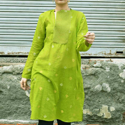 Green Jamdani Kurta – Womens Kurta by Sonica Sarna available on Brown Living™. S . SKU: 274 - 14382 - SSD - 128. Img 3.