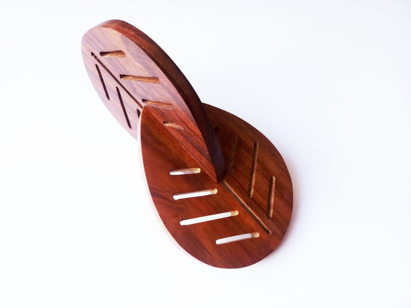 Buy Maniams Ghoom-See the leaves turn | Shop Verified Sustainable Push & Pull Along Toys on Brown Living™