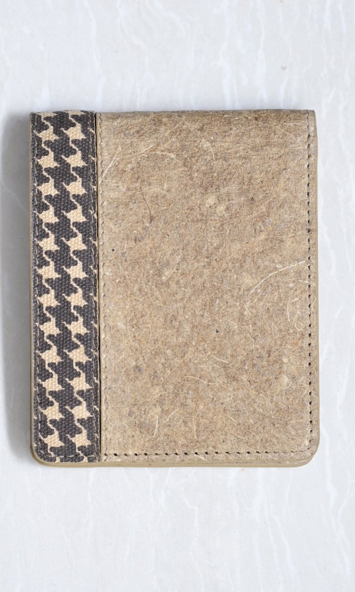 Natural Mens Wallet | Made of coconut leather | Verified Sustainable by Brown Living™