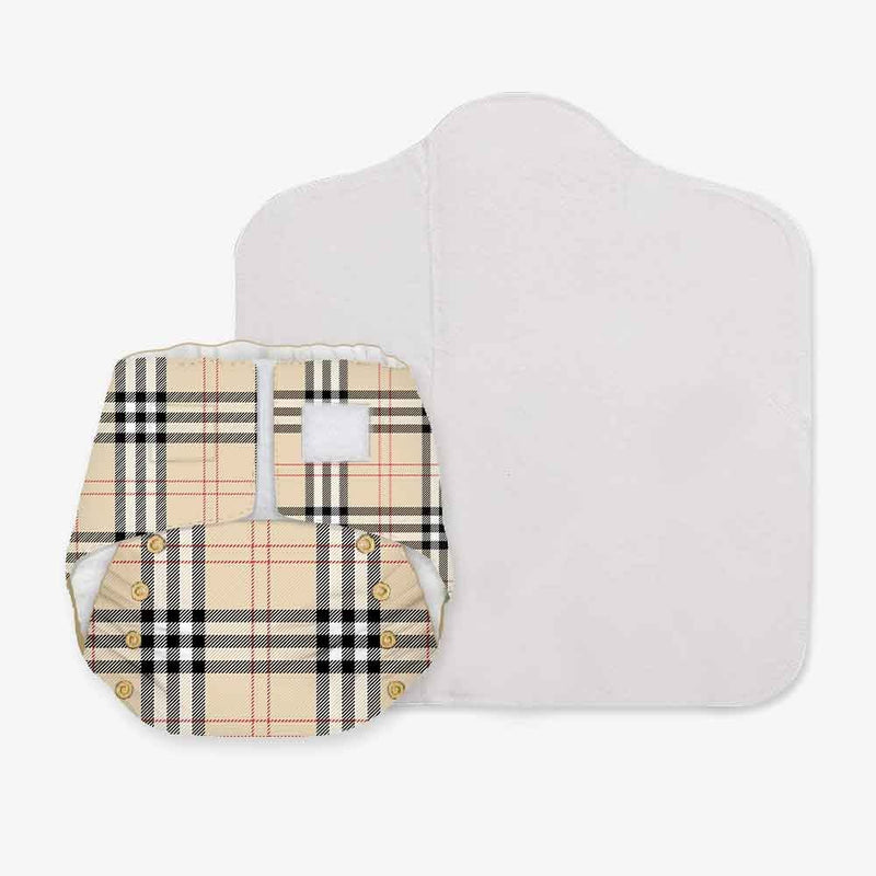 Buy Classy Kiss Newborn Bliss Diapers for Newborn Babies (2.5-7kg) | 1 Cloth Diaper, 1 Wet-Free Organic Cotton Prefold & 1 Booster Pad | Shop Verified Sustainable Baby Diapers on Brown Living™