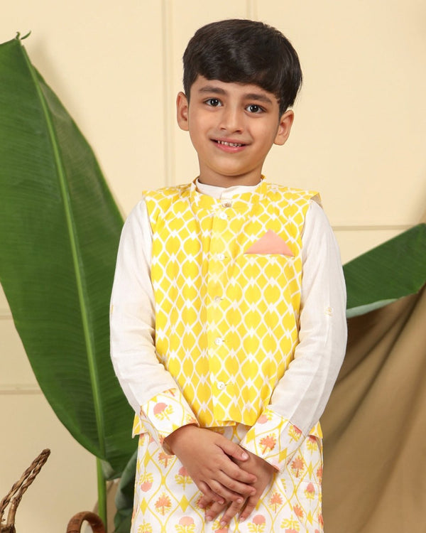 Buy Nur Boys Hand-Block Printed Cotton Ethnic Nehru Jacket | Shop Verified Sustainable Kids Ethnic Sets on Brown Living™