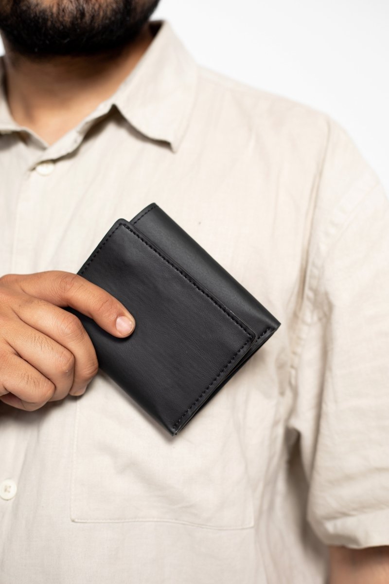 Oxylus (Black) | Mens Wallet made of Apple Leather – Mens Wallet on Brown Living™. SKU: MWGH 7004. Img 2.