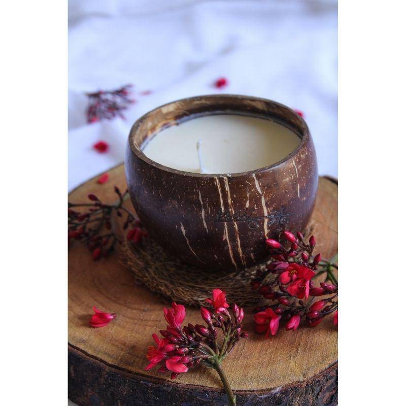 Buy Pure Soy Wax - Ivory Musk Aromatic Candle in Reusable Coconut Shell & Cotton Wick | Shop Verified Sustainable Products on Brown Living