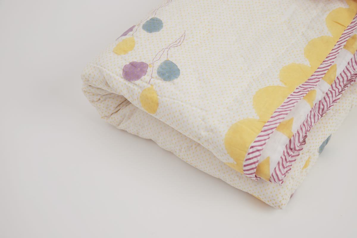 Quilt - I Am Going To The Circus - Yellow | Verified Sustainable by Brown Living™