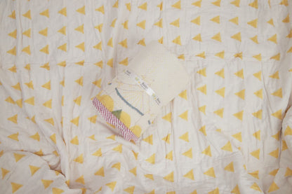 Quilt - I Am Going To The Circus - Yellow | Verified Sustainable by Brown Living™