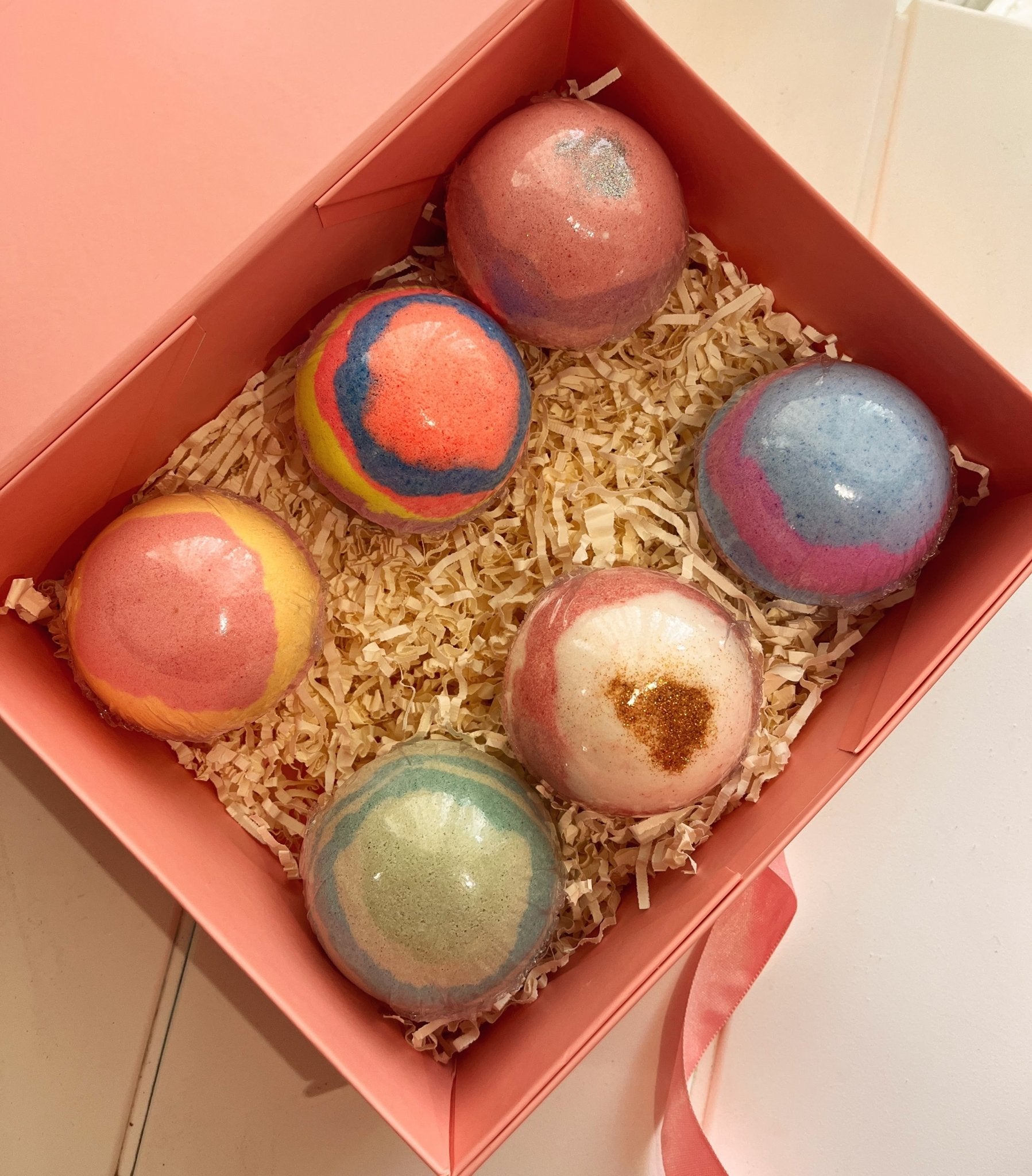 Relaxing Bath Bombs - Set of 6 Gifting Pack | Verified Sustainable by Brown Living™