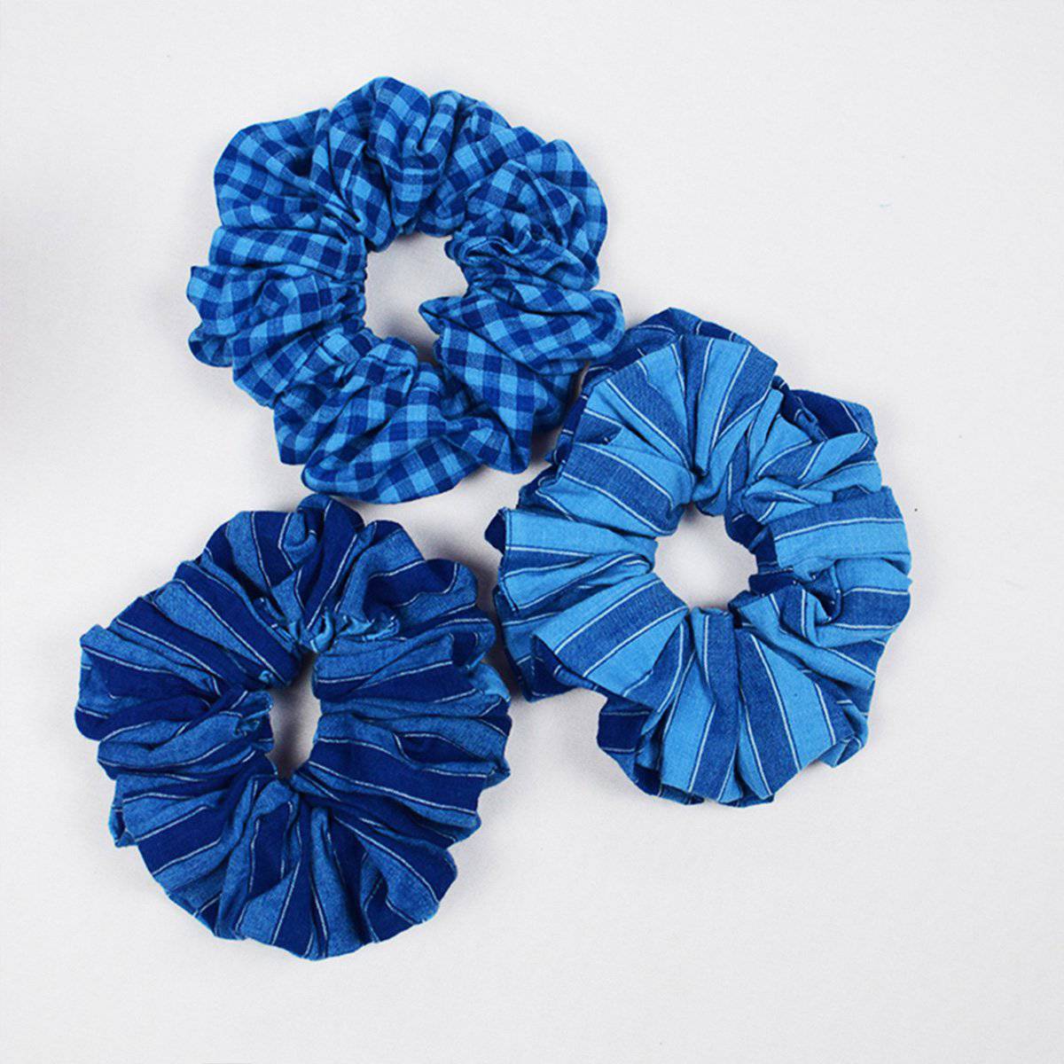 Reversible scrunchie – Hair Styling by Sonica Sarna available on Brown Living™. Set of 3 . SKU: 274 - 14181 - SSD - 214. Img 4.