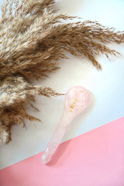 Rose Quartz Acupressure Spoon Gua Sha – Massager on Brown Living™. SKU: Lamina - 15. Img 2.