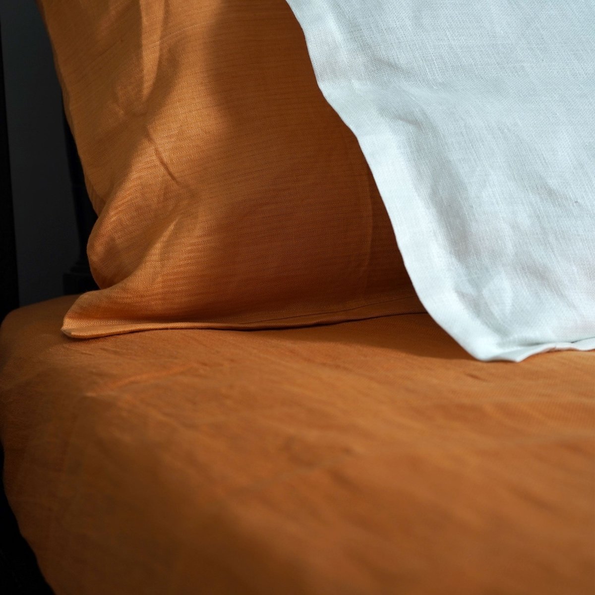 Sawera - 100% Hemp Bedsheet Set – Bedding by Pravaah India available on Brown Living™. Herringbone weave . SKU: PRA022_N386. Img 2.