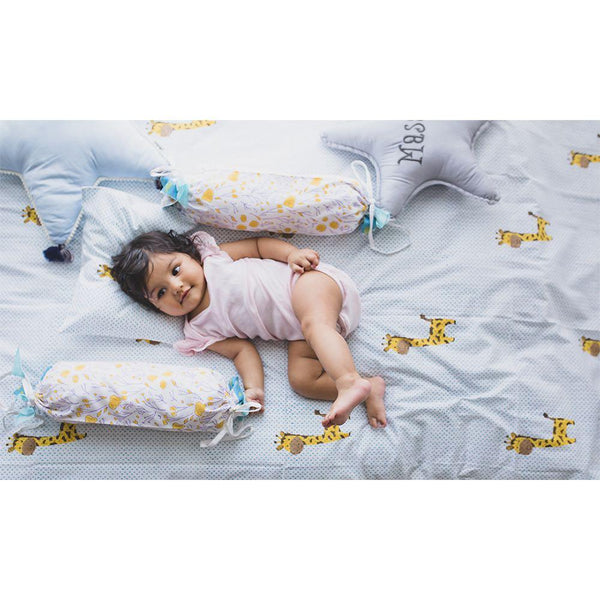 Buy Sheet - Gira The Giraffe - Blue | Shop Verified Sustainable Bed Linens on Brown Living™