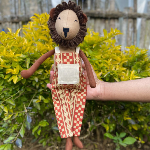 Simba the Lion- Fabric Dolls Play Set | Verified Sustainable Role & Pretend Play Toys on Brown Living™