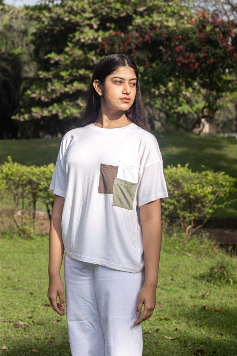 Three Pocket Bamboo T-shirt | Oversized T-shirt | White T-shirt | Unisex T-shirt | Verified Sustainable by Brown Living™