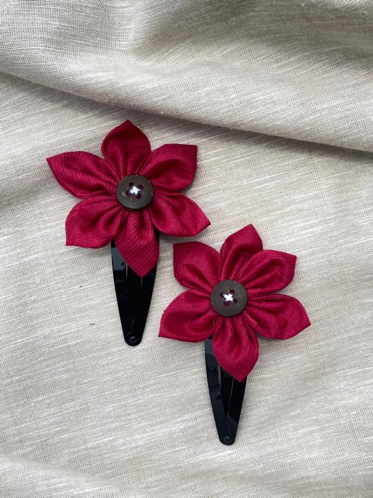 Buy Upcycled pink regular flower Clip Set | Shop Verified Sustainable Womens Accessories on Brown Living™